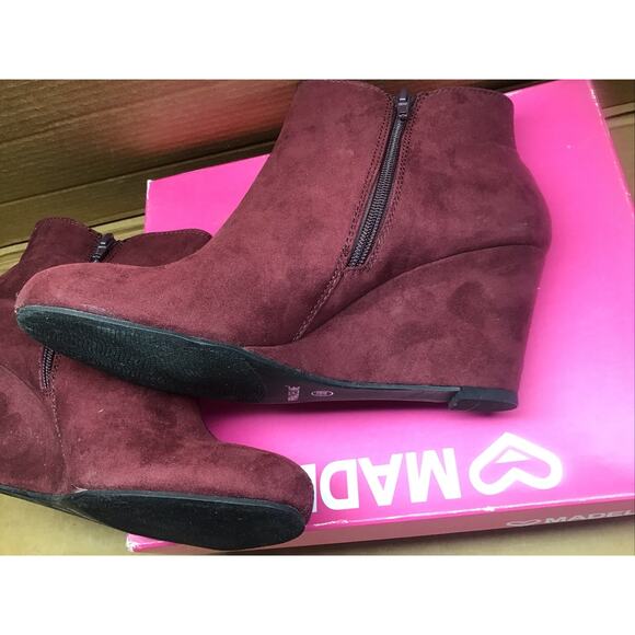 Madeline Perfumed Raspberry Fabric Wedge Ankle Boots Booties Women's 8.5 Box - Picture 9 of 9